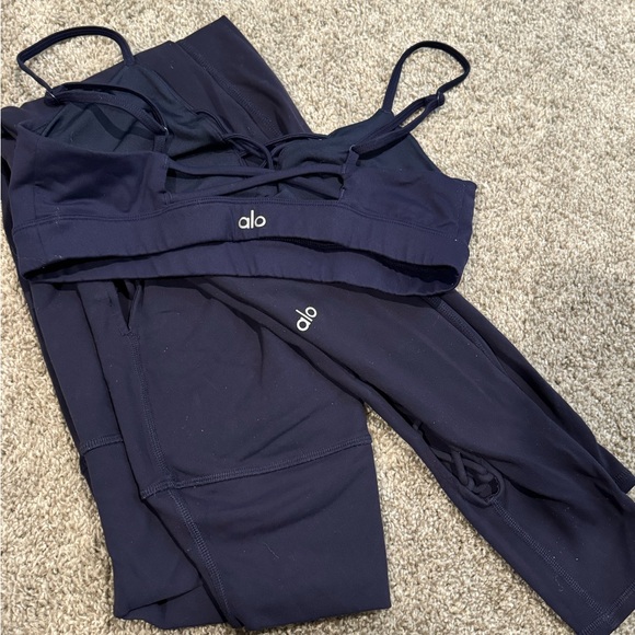 Alo Criss Cross Set in Dark Blue - Picture 2 of 4